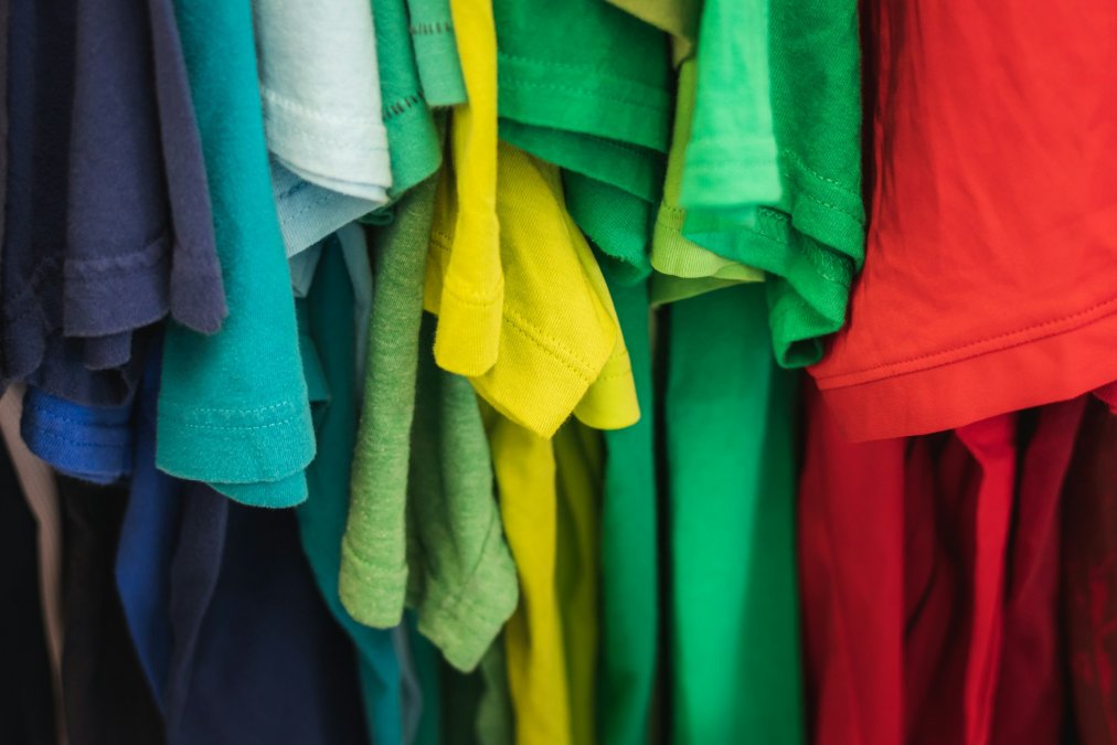 Come ottenere colori vivaci sui tessuti